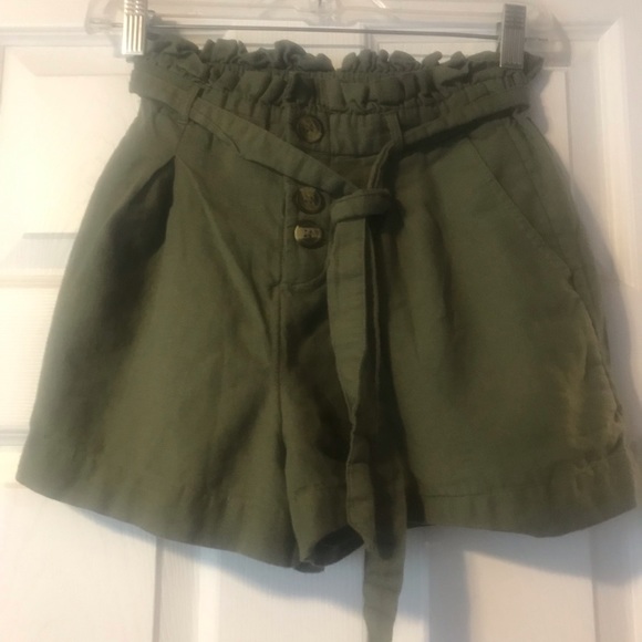 2 for $20 American Eagle Green Paper Bag Shorts XS - Picture 2 of 12
